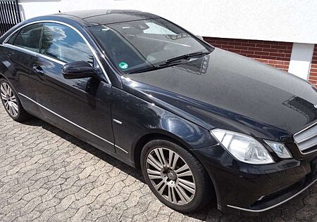 Mercedes-Benz E 350 Coupé CGI BlueEFFICIENCY AVANTG.