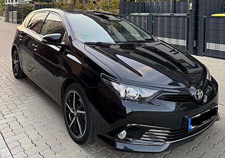 Toyota Auris 1.2 Turbo Multidrive S Team Deutschland