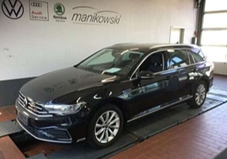 VW Passat Variant Volkswagen GTE Hybrid DSG Navi+BT+LED+RFK+ACC+SWA+PDC+Stzhzg+