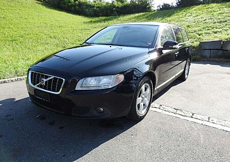 Volvo V70 2.5T Summum