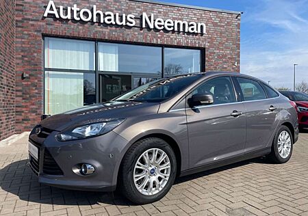 Ford Focus Lim. Titanium*PDC*NAVI*SHZ*MFL*