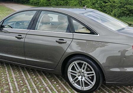 Audi A6 3.0 TDI DPF quattro S tronic sport selection