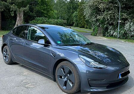 Tesla Model 3 Long Range