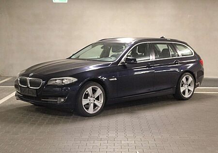BMW 530 d xDrive, Leder