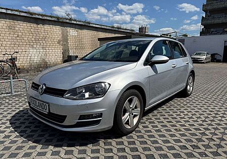 VW Golf Volkswagen VII Lim. Comfortline BMT