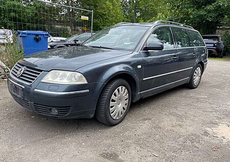 VW Passat Variant Volkswagen V6 Highline 4Motion (3B6)