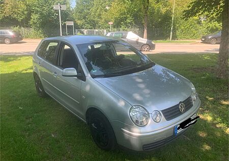 VW Polo Volkswagen Cricket