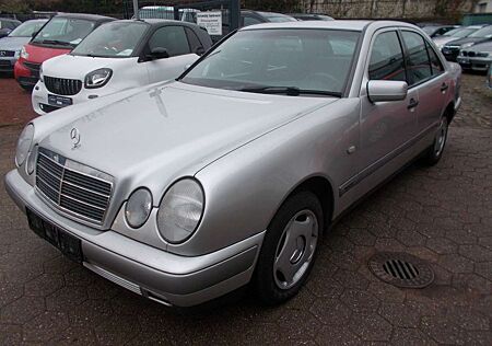 Mercedes-Benz E 200 Classic W210
