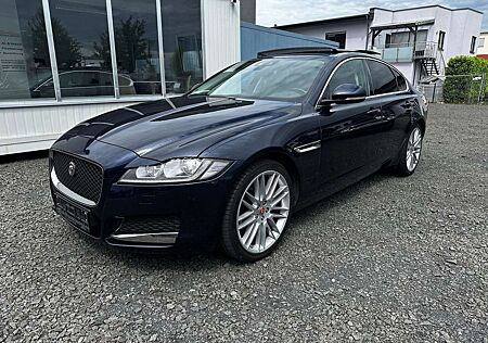 Jaguar XF 25d Prestige NAVI LEDER PANO RFKA TWA