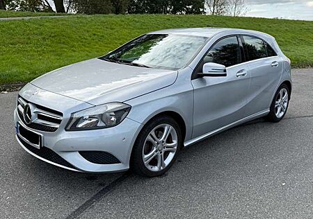 Mercedes-Benz A 180 (BlueEFFICIENCY) 7G-DCT