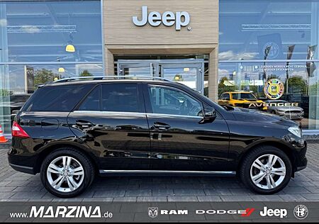 Mercedes-Benz ML 350 CDI BlueTec Sportpaket AHK El. Panodach Navi Bi-Xe