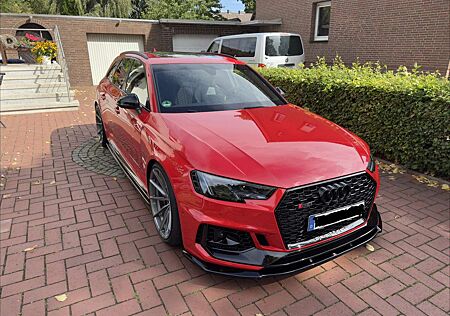 Audi RS4 Avant quattro tiptronic
