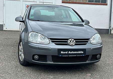 VW Golf Volkswagen V Lim. United