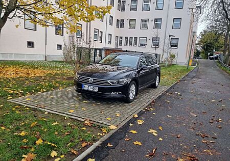 VW Passat Variant Volkswagen 2.0 TDI DSG (BlueMotion Technology) Comfortline