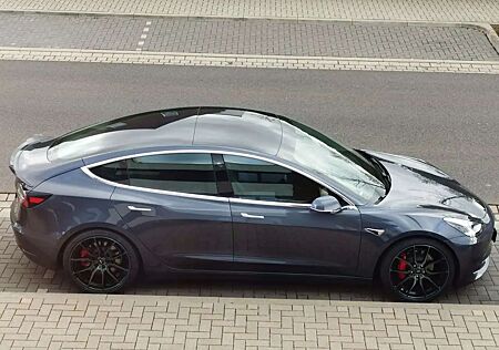 Tesla Model 3 Model 3SR+, AHK, 20", 8-fach bereift, 35mm H&R
