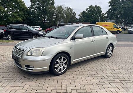 Toyota Avensis 1.8 Sol Liftback *KlimaAutom* AHK