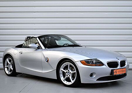 BMW Z4 Roadster 2.2i+Vollleder+49.900km+Xenon