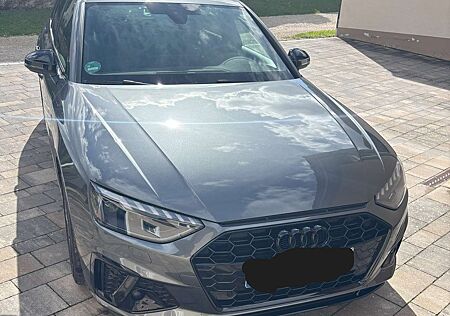 Audi A4 Avant 40 TFSI S-tronic S-line MATRIX+PANO+AHK+M