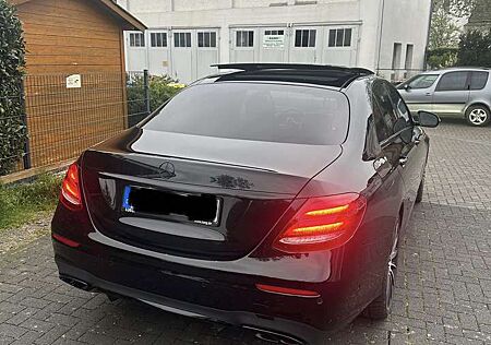 Mercedes-Benz E 400 d 4Matic 9G-TRONIC AMG Line