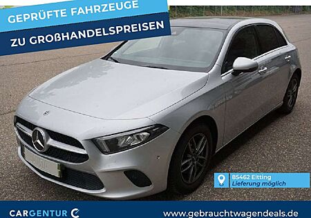 Mercedes-Benz A 200 AHK Pano Lane Key Navi RKam LED AUT Klima