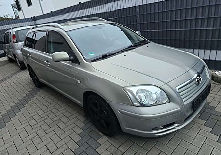 Toyota Avensis 1.8 Sol