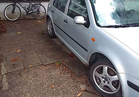 VW Golf Volkswagen 1.6 73760 Ostfildern TÜV 01.27