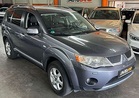 Mitsubishi Outlander 2.2 DI-D Intense*XENON*7 SITZER*AHK