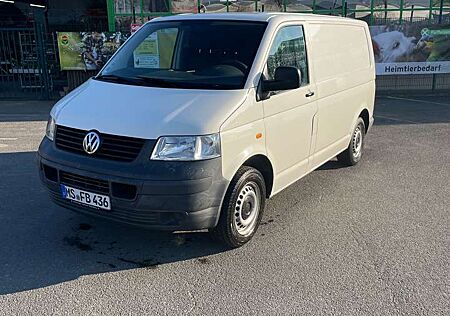 VW T5 Transporter Volkswagen Langstreckenfahrzeug und Urlaubs Auto