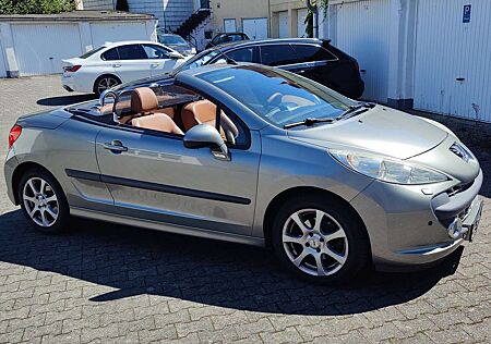 Peugeot 207 Platinum Automatik Leder Navi Klima Sitzheizung