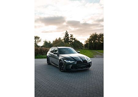 BMW M3 xDrive Touring M-Drivers Pack. Individual Lack