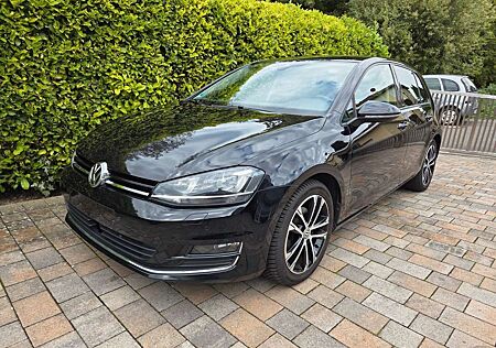 VW Golf Volkswagen VII Allstar R-Line ACC Xenon Dynaudio D-Pro