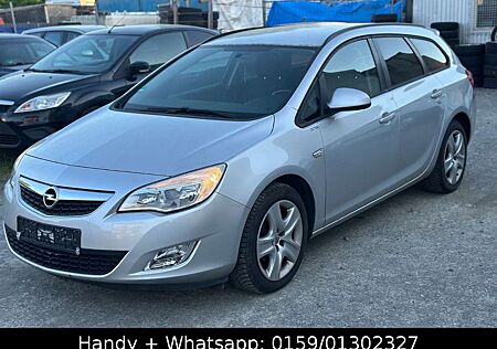 Opel Astra J Sports Tourer Design Edition -Automatik