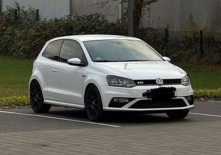 VW Polo GTI Volkswagen Polo 1.8 TSI (Blue Motion Technology) DSGGTI