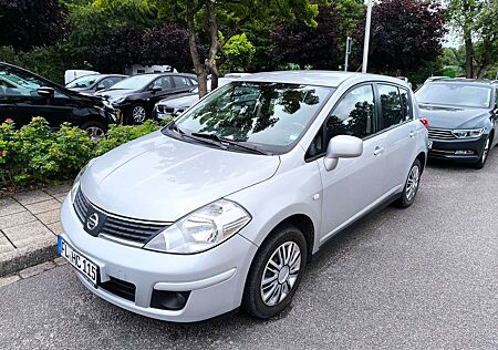 Nissan Tiida Tiida 1.6 acenta