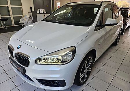 BMW 220i 220 Sport Line AUT*NAVI*CAM*