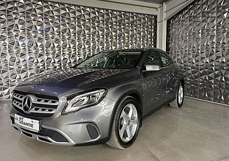 Mercedes-Benz GLA 200 *PANO*Autom*AHK*LED*Isofix*TLeder*PDC*