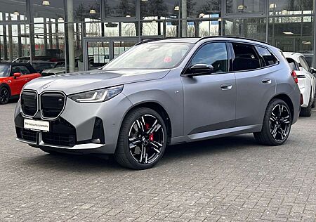 BMW X3 M M50 xDrive / Glasdach / Individual Lack/Leder