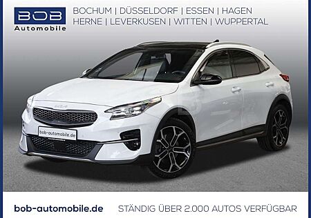 Kia XCeed 1.5 T-GDI Black Xdition PANO NAVI SHZ RFK