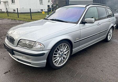BMW 330i 330 Touring ,M-Paket,Navi,Leder,SD,TÜV Neu