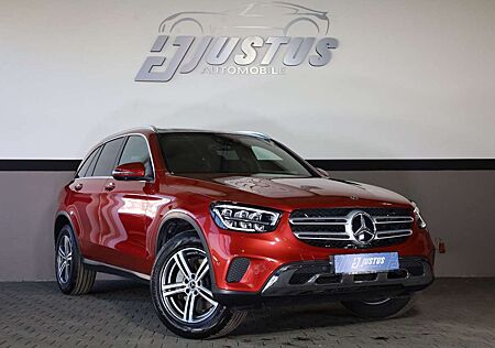 Mercedes-Benz GLC 300 4MATIC/360*/PANO/SHZ/AMBIE/TEMP/TOTW/R18