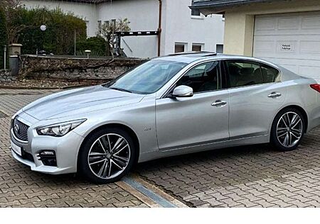 Infiniti Q50 Sport
