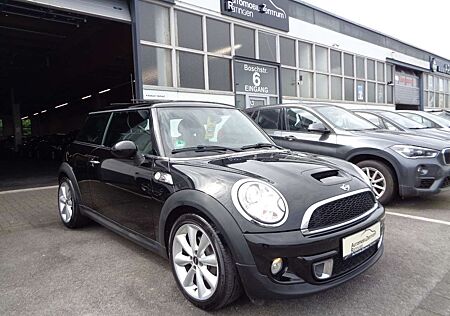 Mini Cooper SD AUTOMATIK*PANO*XENON*LEDER*NAVI*SHEFT*