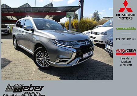 Mitsubishi Outlander 2.4 Top 4WD NAVI LED SHZ ACC RFK FSE SD PDC LRHZ