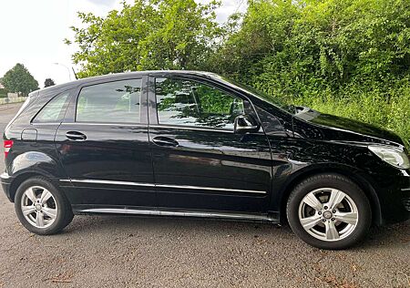 Mercedes-Benz B 150 gebraucht kaufen Mercedes-Benz B 150 Klima-SHZ-PDC-TÜV und Ölwechsel Neu