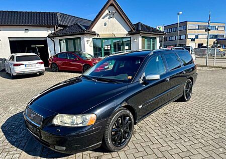 Volvo V70 D5 Momentum LEDER XENON KLIMA TEMPOMAT 09/27