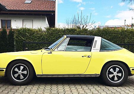 Porsche 911 2.4 T Targa