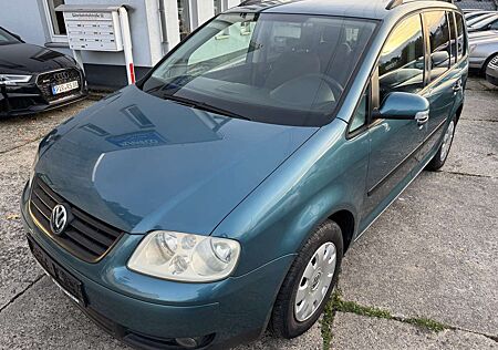 VW Touran Volkswagen Basis