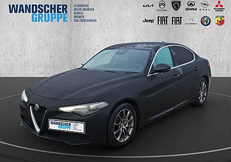 Alfa Romeo Giulia Super 2.0 Turbo 16V Kam.+KeyLess+Pano+SHZ