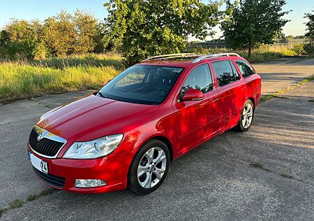 Skoda Octavia Combi 1.2 TSI DSG Xenon Leder SH AHK Sound