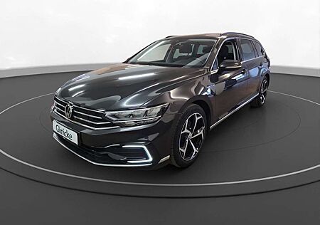 VW Passat Volkswagen Variant GTE AHK LED LM 18" Navi PDC+RFK ACC DAB